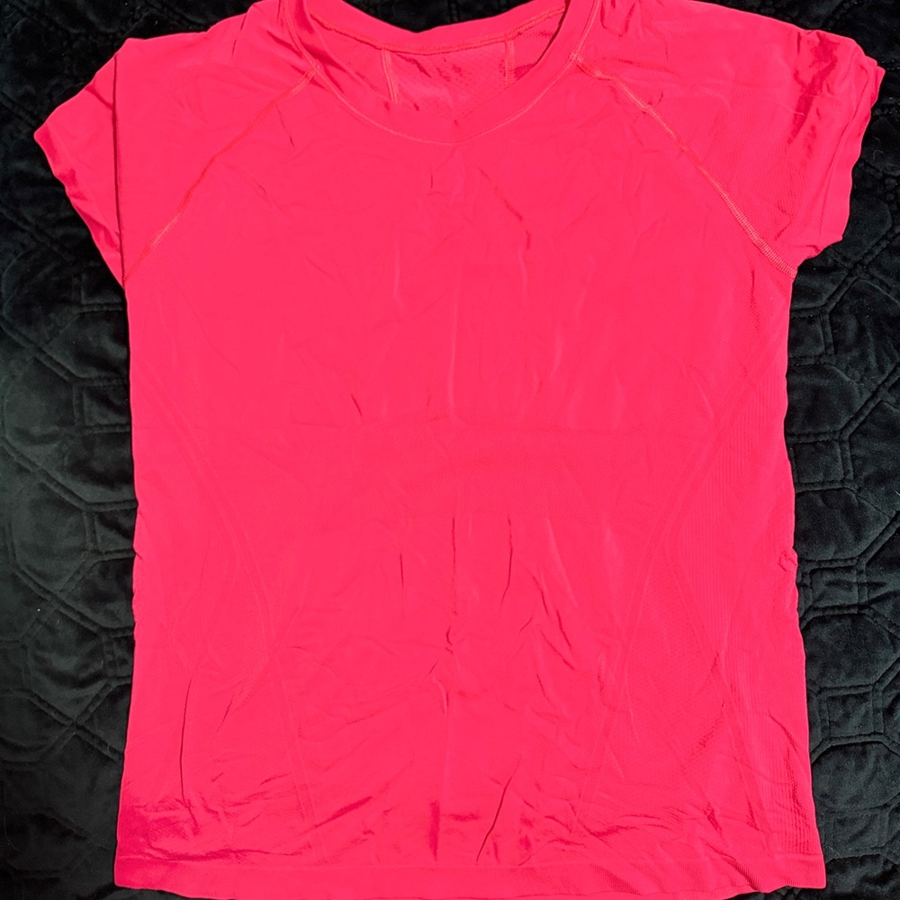 Athleta Bright Pink Momentum Seamless SS Tee